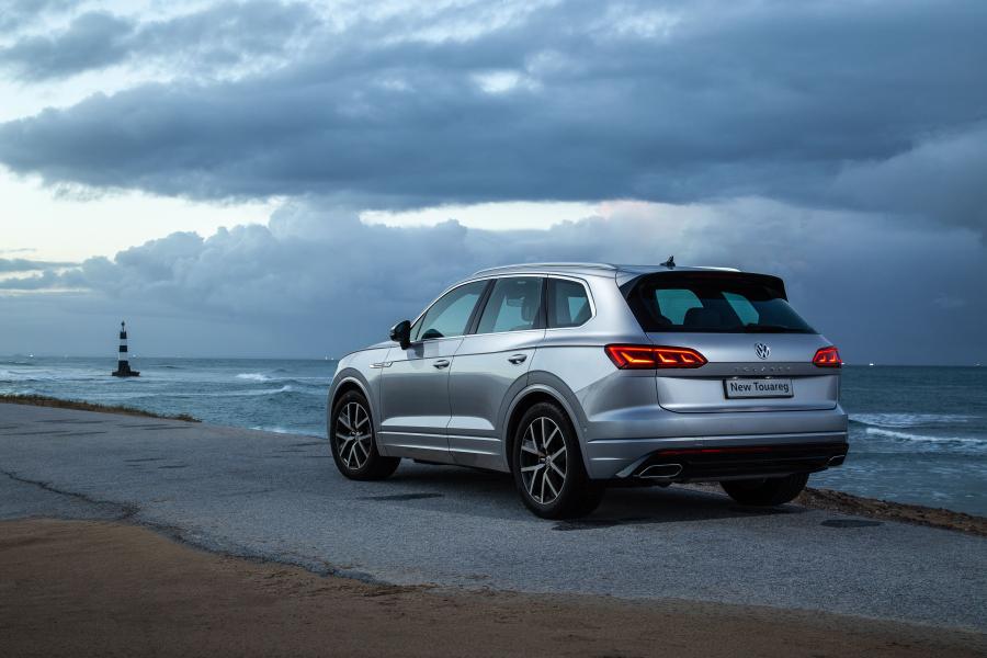  Volkswagen Touareg V6 TDI R-Line 2018 года  (ZA) (фото 19 из 32)